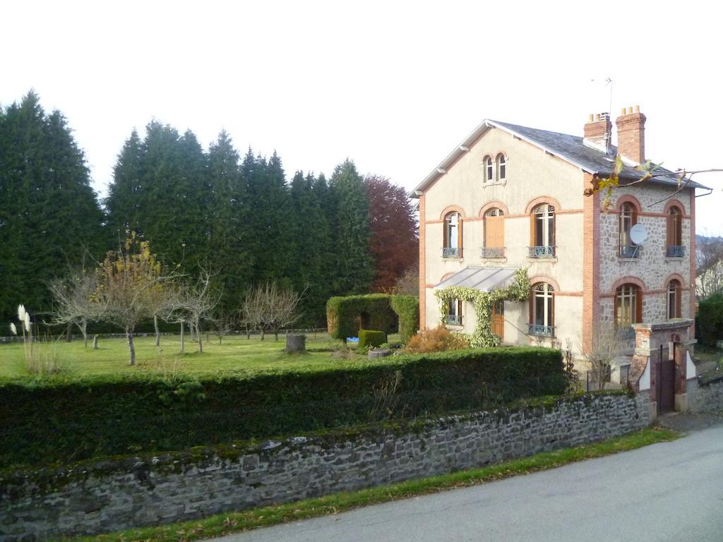 La Maison Du Marchand Peyrat-le-Chateau Exterior photo